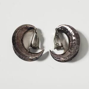 Vintage Margaret Ellis Sterling Silver Hammered Half Hoop Clip Earrings